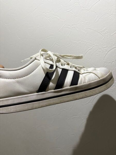 スニーカー adidas