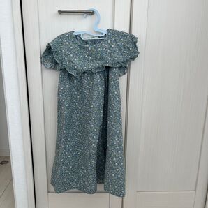 花柄ワンピース