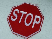 STOP ストップ 一時停止 アメリカ 交通標識 サインボード ジョーク 看板 ワッペン/パッチ リメイク 手芸 古着 USA おしゃれ 394_画像4