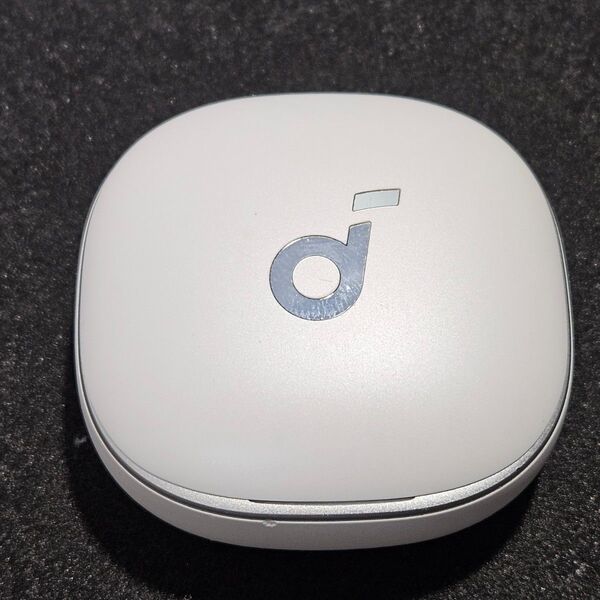 Anker SoundCore Liberty4 ケースのみ白 615