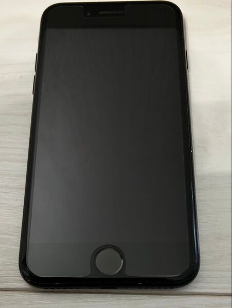 iPhone 7 本体(ブラック、SIMフリー、保護フィルム付き)、手帳型スマホケース