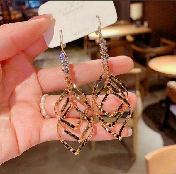 ピアス17
