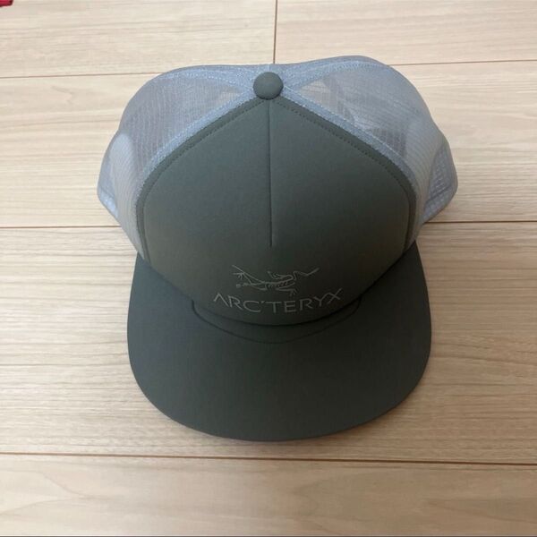 ARC‘TERYX Logo Trucker Flat