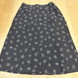 ネイビー 花柄 タイトスカート サイズ64