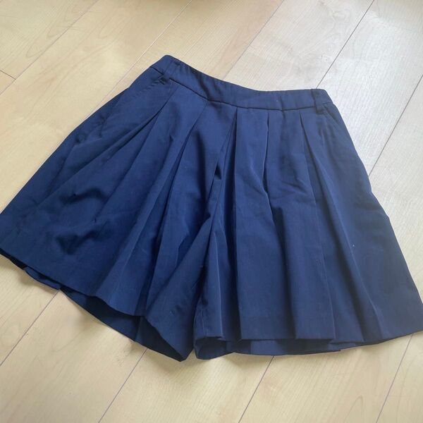 earth music&ecologyキュロットスカート ショートパンツ 紺色