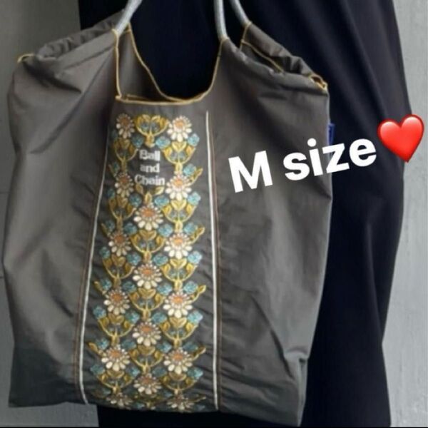 新品 フラワー刺繍バッグ Mサイズ グレー 付属品なし ボタニカル花 トートエコバッグ ボール アンド チェーン タイプ