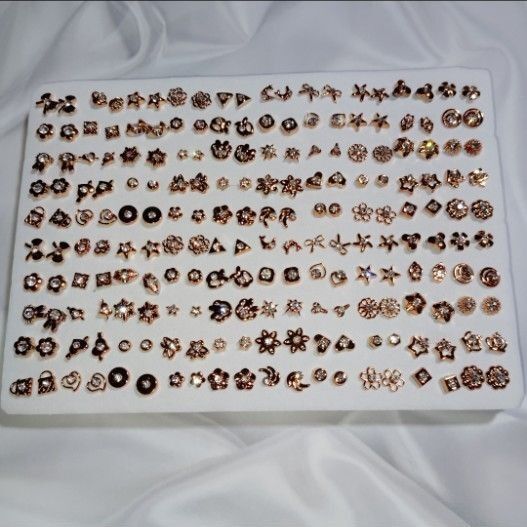 【限定セール中!】ピアス 100ペアセット たくさん まとめ売り プラスチック樹脂ピアス 大量 ゴールド系