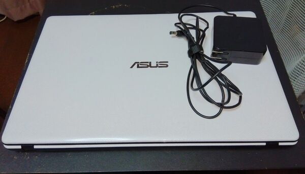 【ジャンク扱い・動作確認】ASUS ノートパソコン K550C