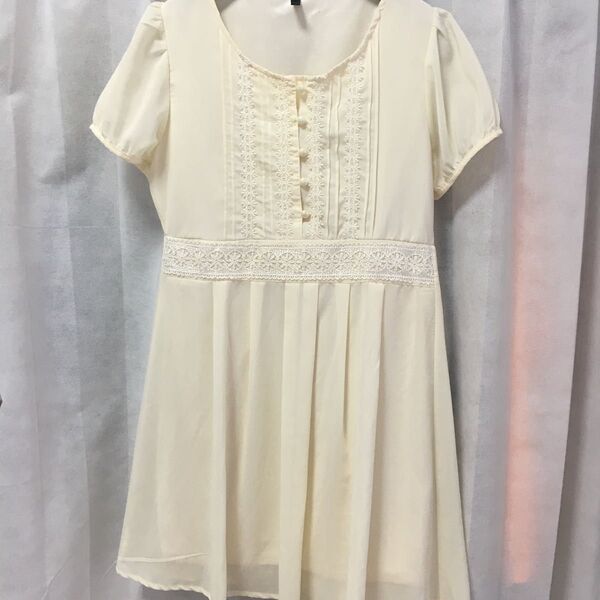 美品 半袖ワンピース シフォン ホワイト クリーム キナリ 清楚 レース 重ね着 アイボリー系