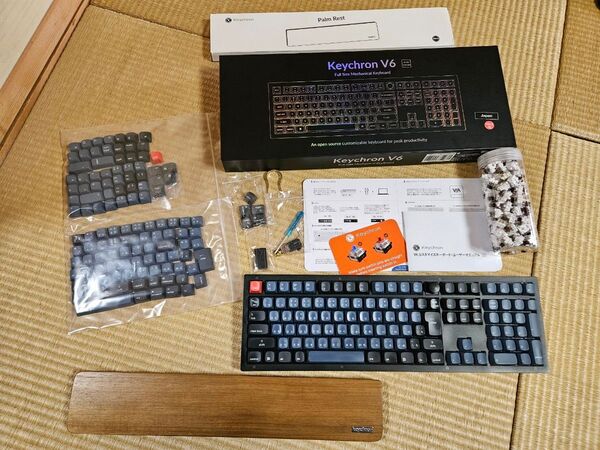 Keychron 有線キーボード V6 Knob Version キーキャップ、キースイッチ(茶軸、ミント軸)、ウッドパームレスト
