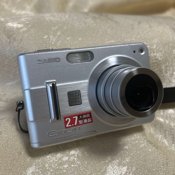 CASIO EXILIM EX-Z57 デジタルカメラ 2.7インチ シルバー