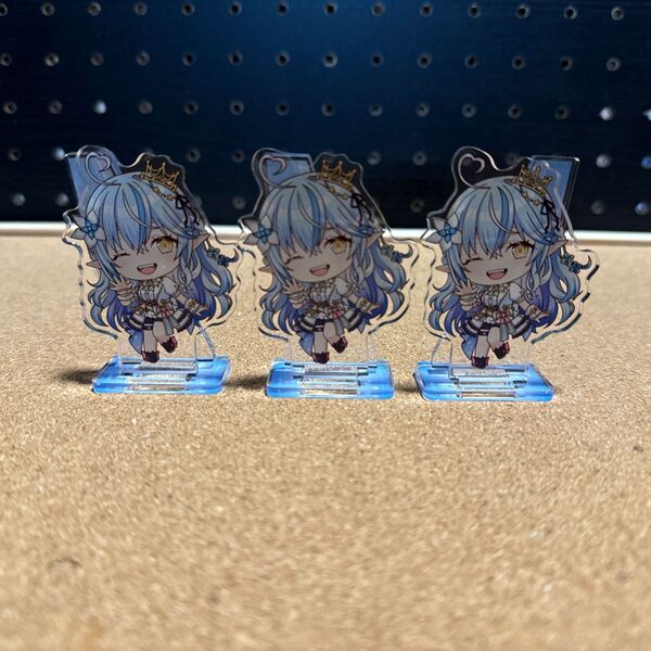 ホロライブ 雪花ラミィ アクリルスタンド ブライト衣装 ガチャ