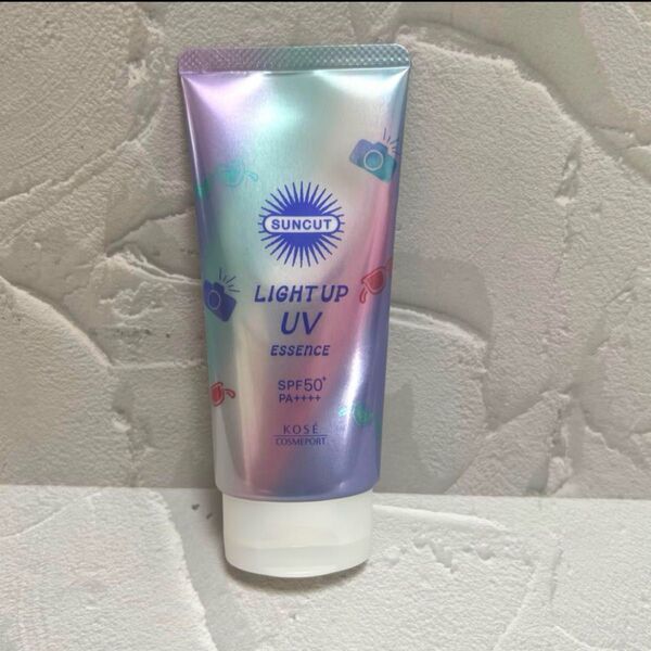サンカット ライトアップ UV エッセンス ノーカラー 日焼け止め美容液