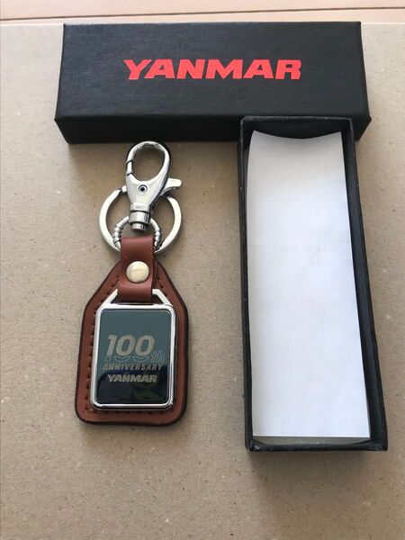ヤンマーオリジナル100周年記念キーホルダー。 非売品です。