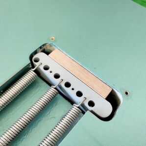 ストラト トレモロ ブリッジ 固定 ブロック 木材 クラプトン アルダー 未加工