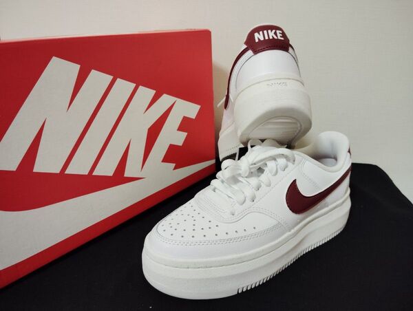 新品24.5cmナイキコートビジョンアルタホワイトレッドエアフォース1AF1好きに厚底スニーカーNIKEレディース
