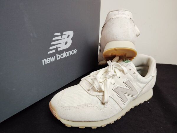 新品24.5cm ニューバランス newbalanceレディーススニーカーWL373WG2オフホワイトML373好きにも