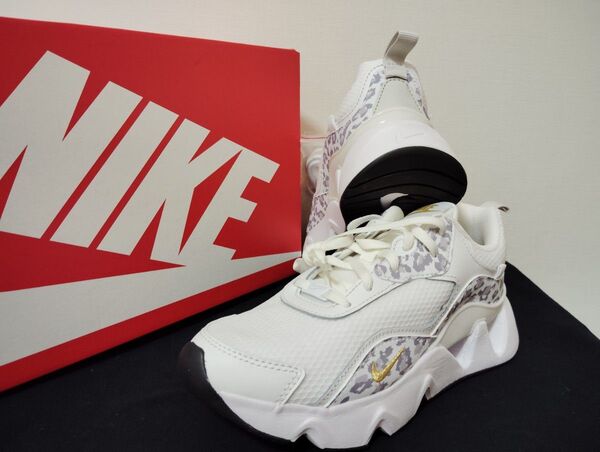 新品23.5cmナイキNIKEレディーススニーカーウィメンズ RYZ 365 II ホワイトヒョウ柄 レオパード アニマル柄 厚底