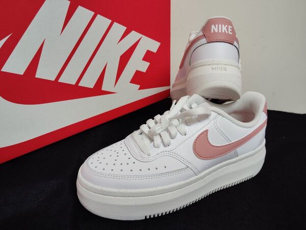 新品24.5cmナイキコートビジョンアルタホワイトピンクエアフォース1AF1好きに厚底スニーカーNIKEレディース