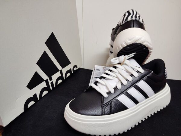 新品25cmアディダスadidasレディース厚底スニーカーグランドコートプラットフォームIH7754ホワイトブラック白黒ゼブラ柄