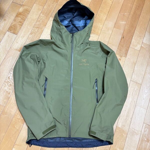 極美品 ARC'TERYX × BEAMS 別注 BETA SL M15 カーキ