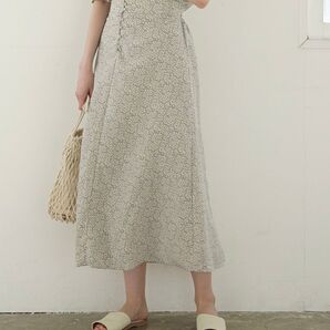リーフプリントフレアロングスカート