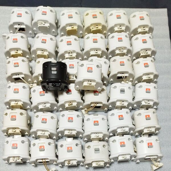 【未確認】 Nintendo Wiiリモコン モーションプラス 38個セット RVL-026