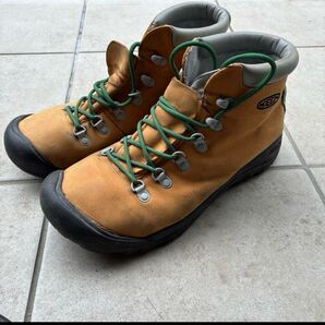 KEEN トレッキングブーツ