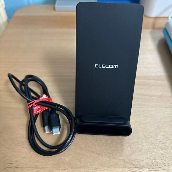 Qi規格対応ワイヤレス充電器(5W・2枚コイル・スタンドタイプ) ワイヤレス充電器 Qi認証 ELECOM ブラック スタンド