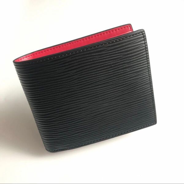 新作品 黒/赤 数量限定 無くなり次第終了 レザー 革 二つ折り財布 小銭入れ /コンパクト