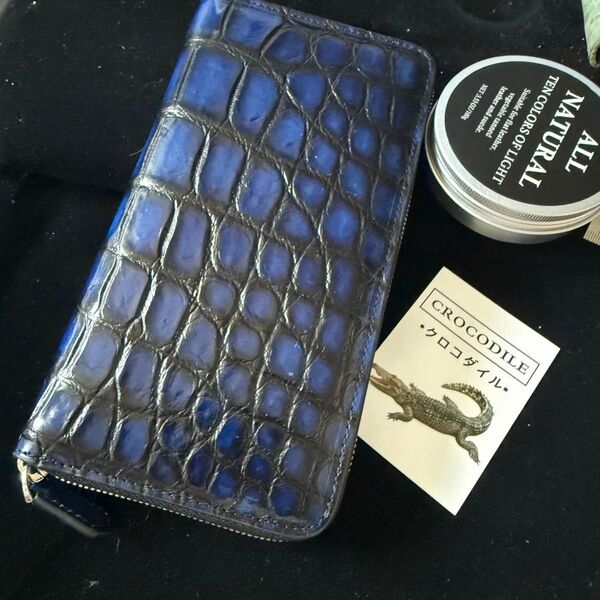 本日限定 実物 一枚革 藍色 高級感艶あり クロコダイル ラウンドファスナー ワニ革 鰐 本革 手染め手作り/長財布 ハンドメイド