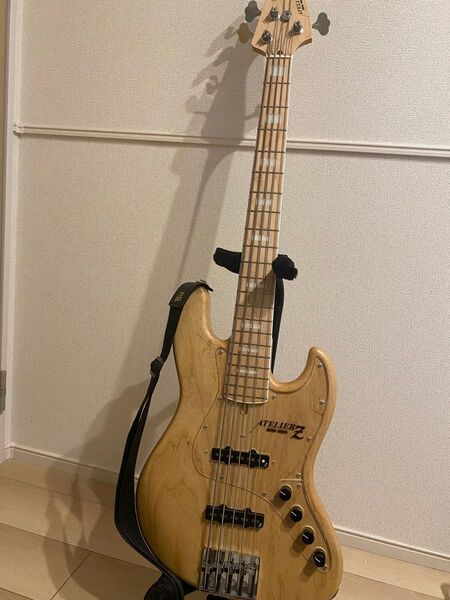 Atelier Z Beta5 5弦ベース