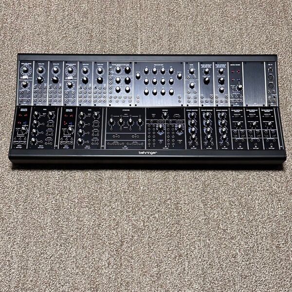 期間限定値下げ中!Behringer SYSTEM 35 オールインワンモジュラーシンセシステム