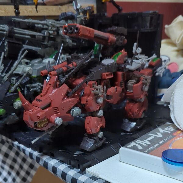 コトブキヤ ZOIDS HMM レッドホーン