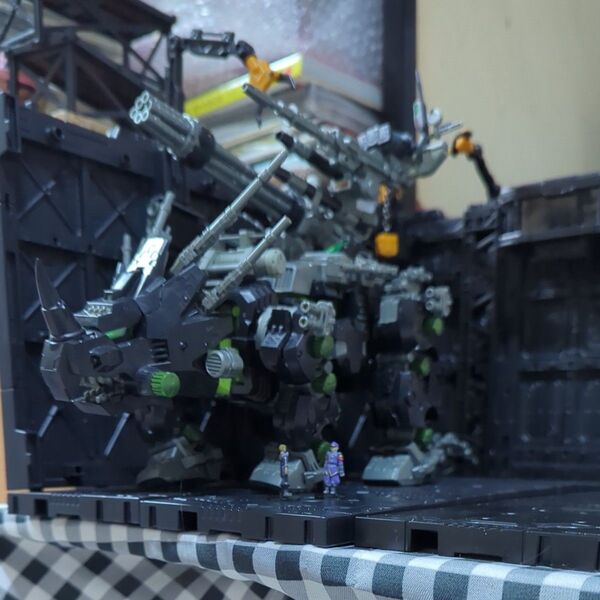 ゾイド ZOIDS HMMダークホーン(カール・リヒテン・シュバルツ機)
