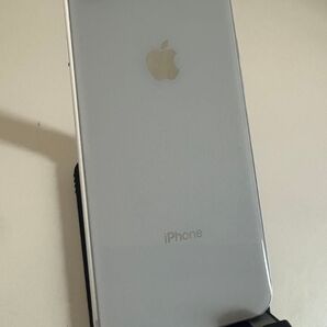 iPhone8 美品 バッテリー100% シルバー SIMフリー