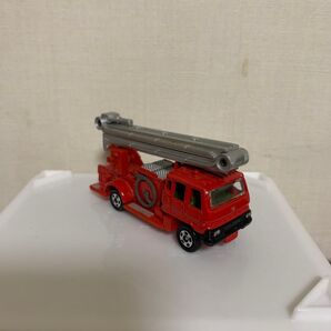 トミカ 放水車 消防車