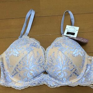 新品グンゼTuche【トゥシェ】ワイヤレスブラジャー★D65★3080円の商品