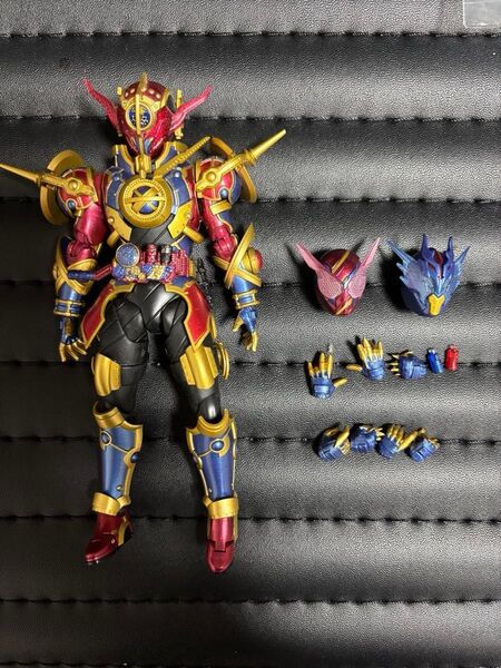 S.H.Figuarts 仮面ライダーエボル