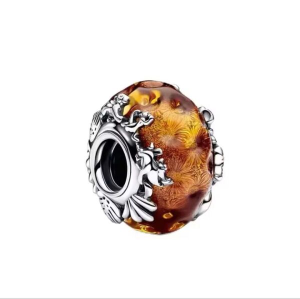 Pandora 琥珀色とシルバーのチャーム