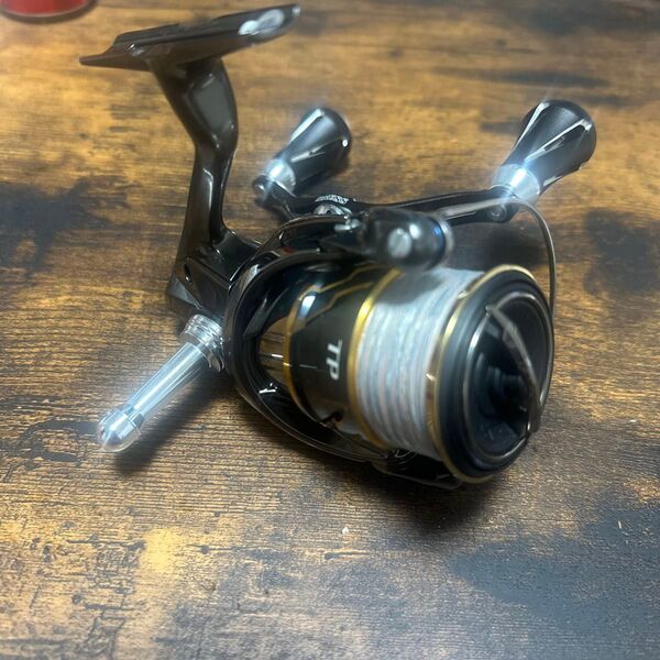 SHIMANO ツインパワー2500s ゴメクサスリールスタンド、チタンラインローラーDRESS VERTEX EVO100mm
