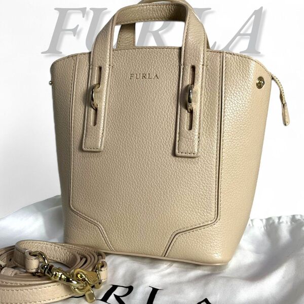 美品 FURLA フルラ 2way ショルダーバッグ PERLA MINI ペルラ ミニ ハンドバッグ レザー 斜め掛け ベージュ
