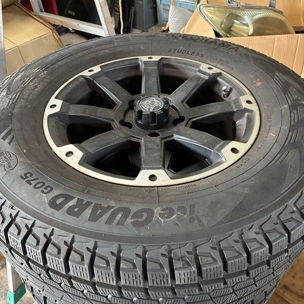 ROCK KELLY 632 スタッドレスタイヤ付き 中古品 265/70R17 17インチ ロクサーニ 5穴