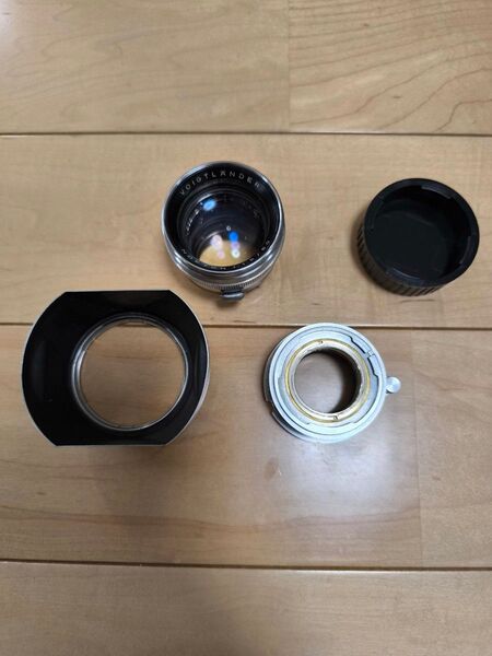 美品 フォクトレンダー 50mm F1.5 NOKTON Prominent Mマウントアダプター 純正フード付き
