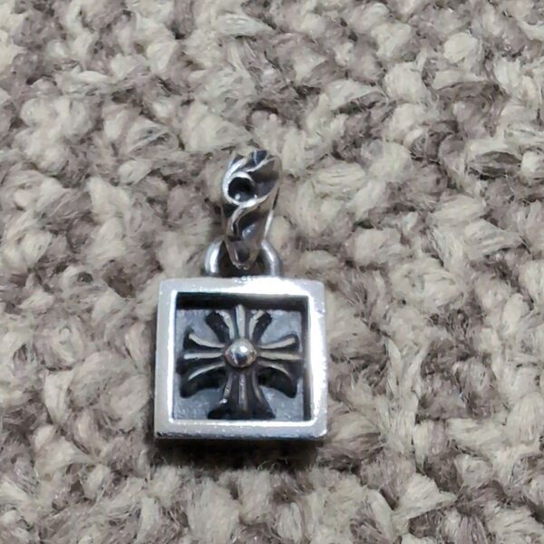 Chrome Hearts タイニークロスチャーム シルバー925