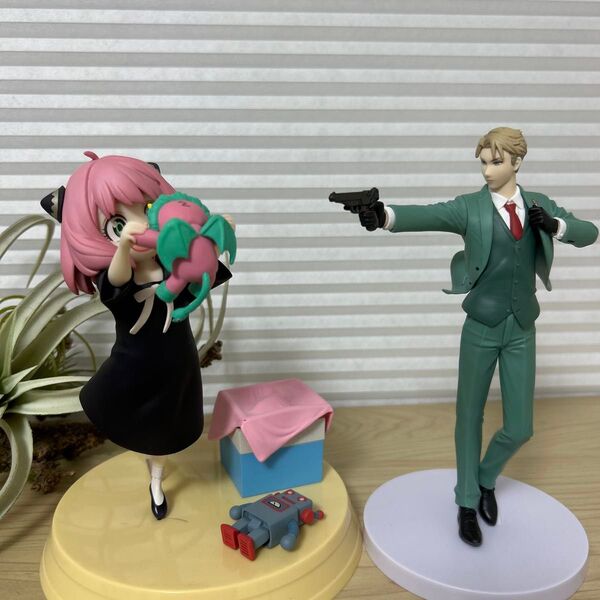 訳あり&箱無し格安SPY×FAMILY アーニャ&ロイド フィギュア 2体セット