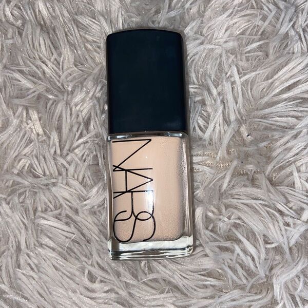NARS シアーグローファンデーション 30ml