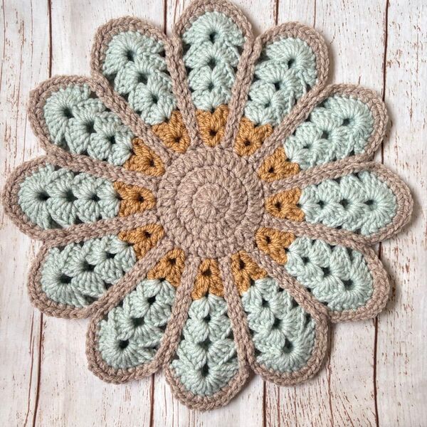 ペールグリーン ハンドメイド お花の円座 手編み クッション マット チェアパッド おざぶ 丸椅子カバー 花座布団 円座