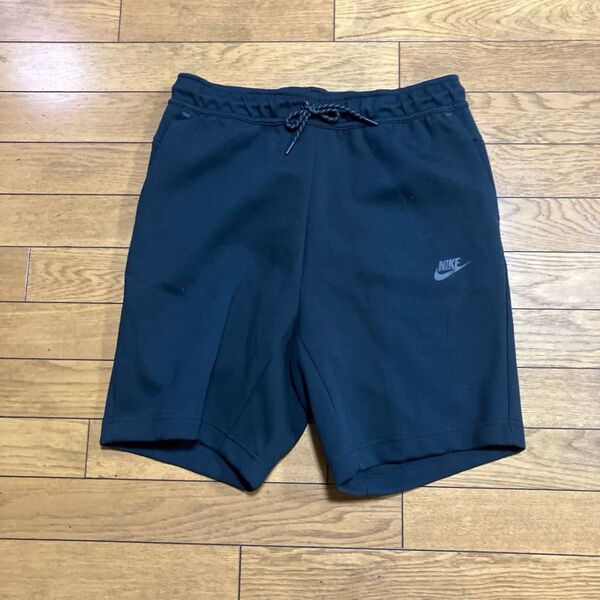 NIKE テックフリース ショートパンツ ブラック Lサイズ