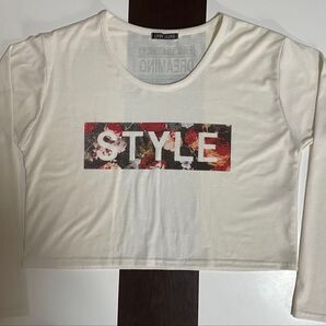 LIVING ALONE STYLE プリント クロップド長袖Tシャツ